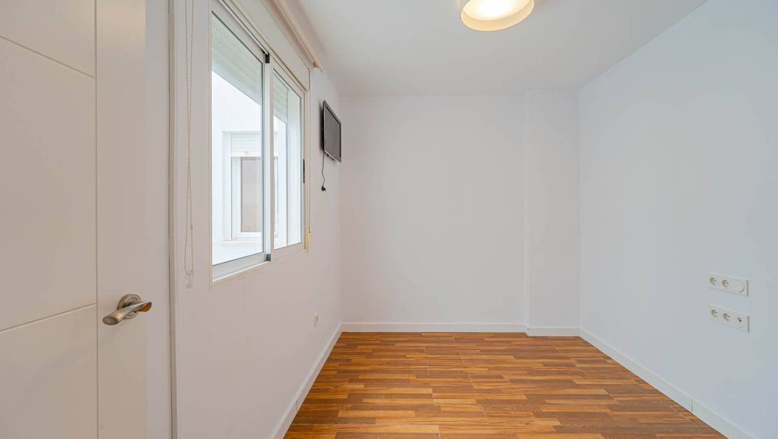 Sale - Apartment - Torrevieja - Torrevieja Centro