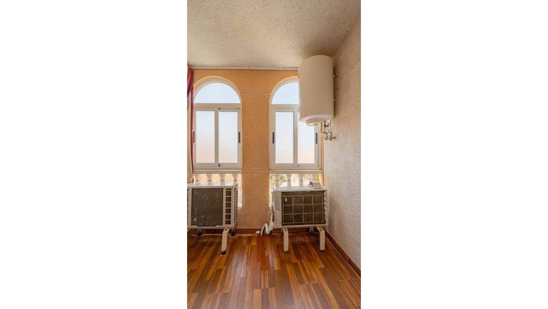 Sale - Apartment - Torrevieja - Torrevieja Centro