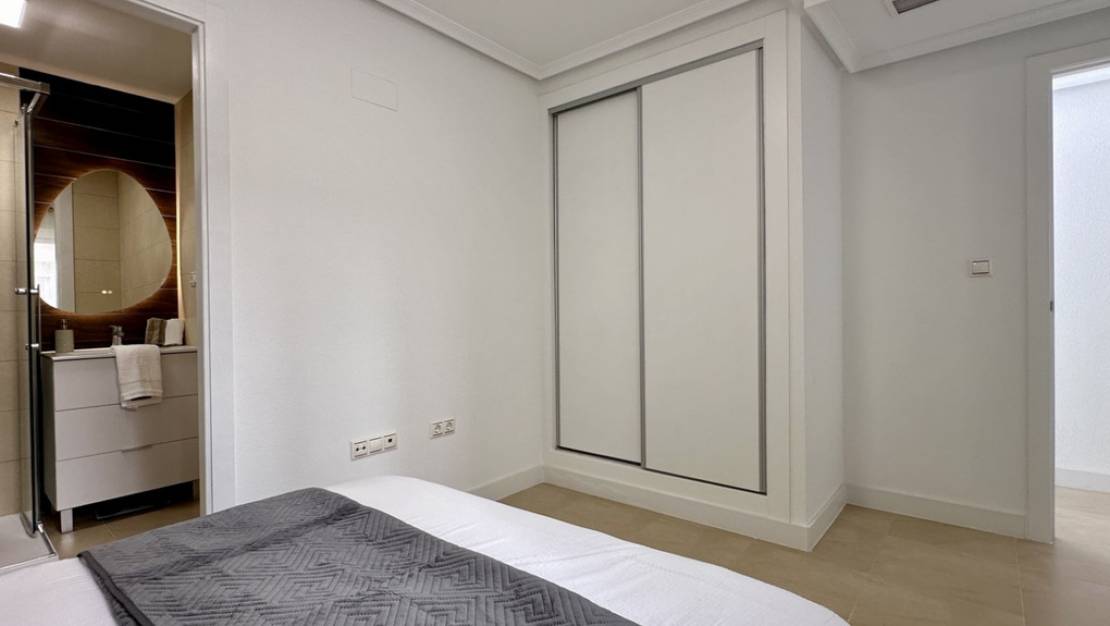 Sale - Apartment - Torrevieja - Torrevieja Centro