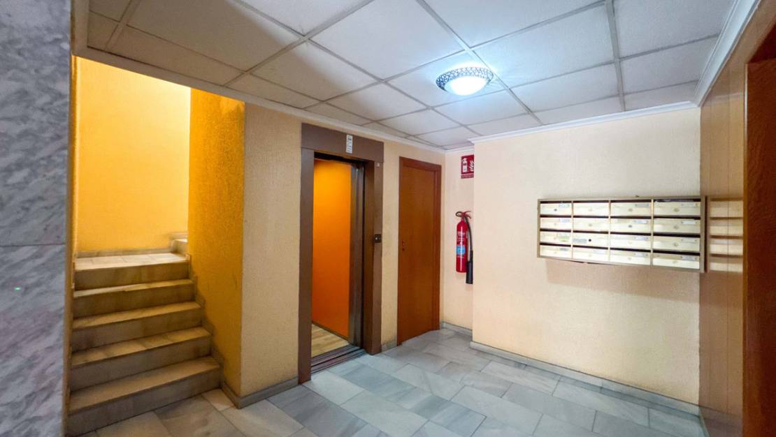 Sale - Apartment - Torrevieja - Torrevieja Centro