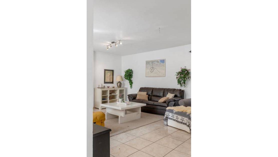 Sale - Apartment - Torrevieja - Torrevieja Centro