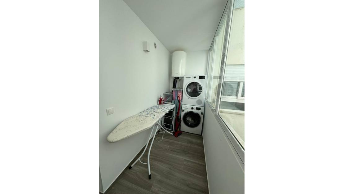 Sale - Apartment - Torrevieja - Torrevieja Centro