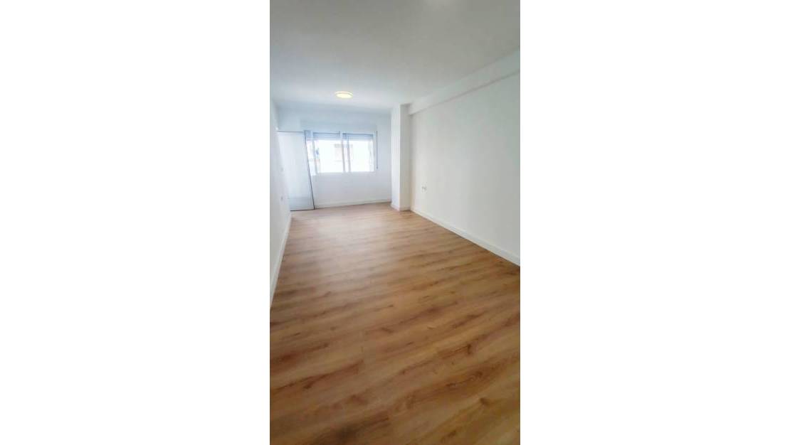 Sale - Apartment - Torrevieja - Torrevieja Centro