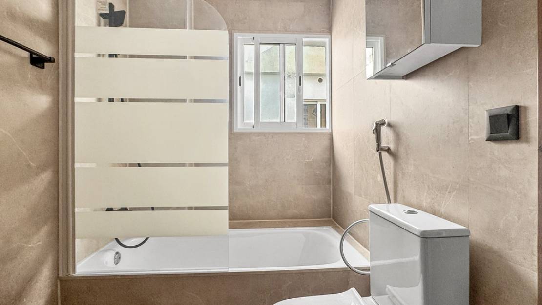 Sale - Apartment - Torrevieja - Torrevieja Centro