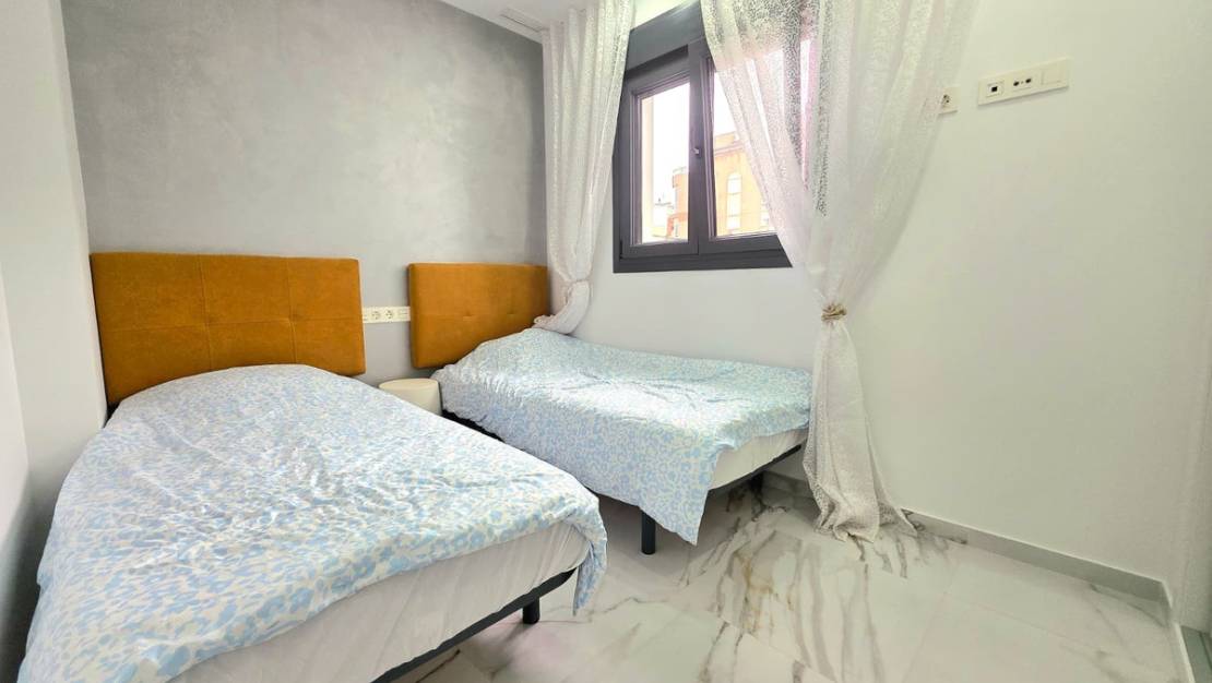 Sale - Apartment - Torrevieja - Torrevieja Centro