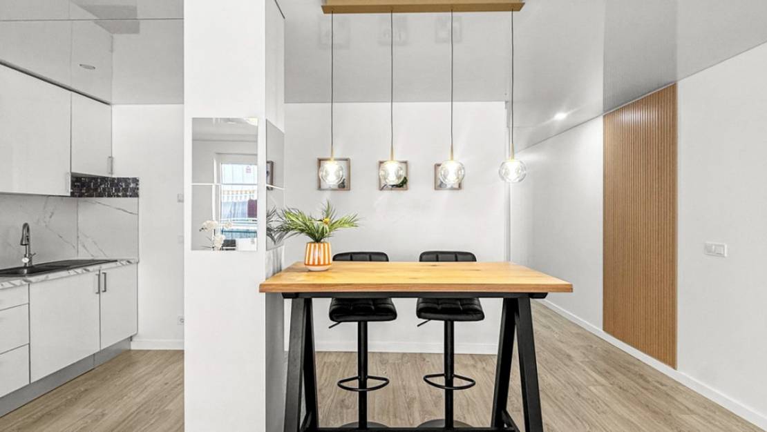 Sale - Apartment - Torrevieja - Torrevieja Centro