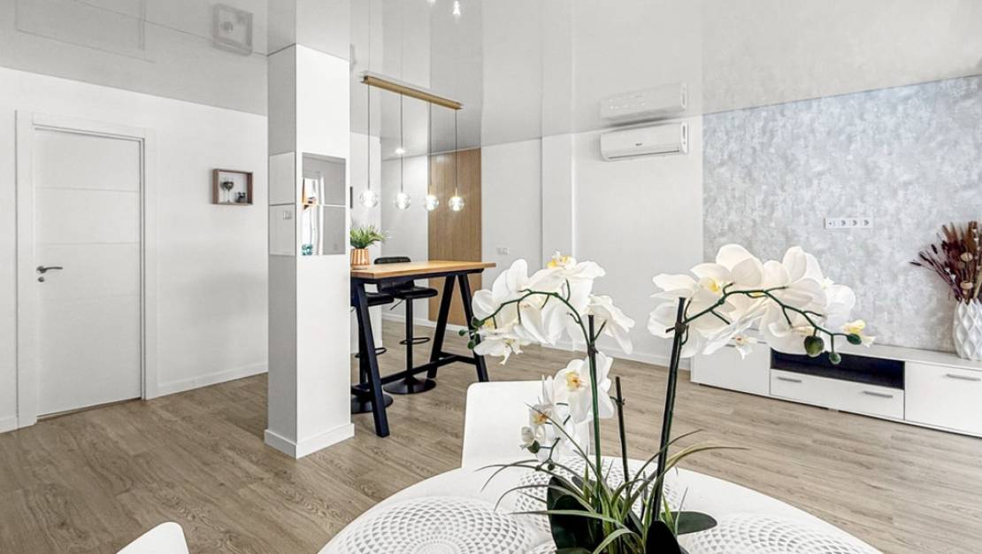 Sale - Apartment - Torrevieja - Torrevieja Centro