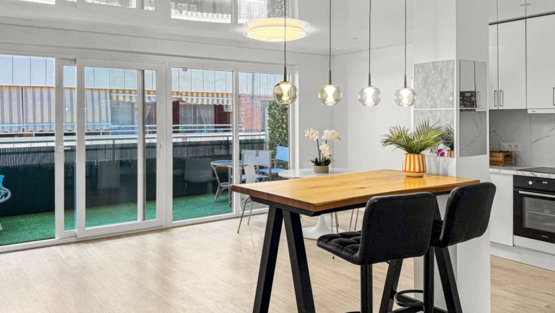 Sale - Apartment - Torrevieja - Torrevieja Centro