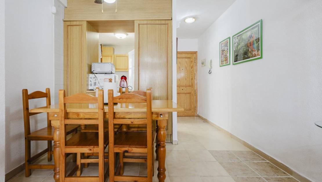Sale - Apartment - Torrevieja - Torrevieja Centro