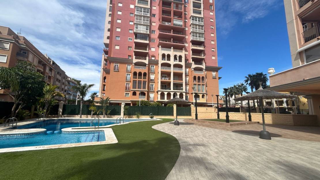 Sale - Apartment - Torrevieja - Torrevieja Centro