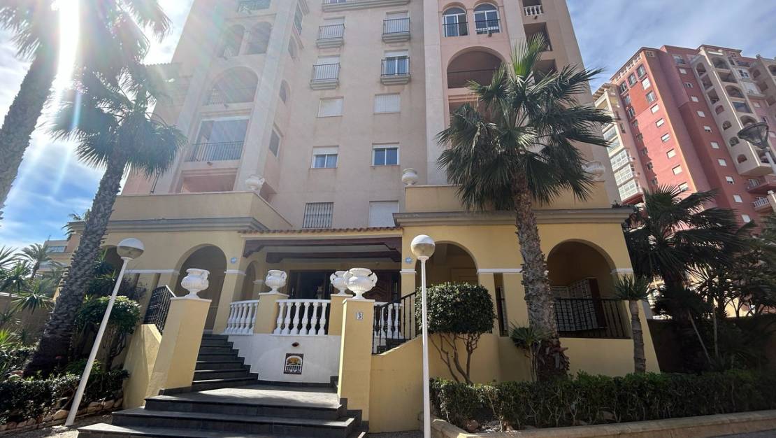 Sale - Apartment - Torrevieja - Torrevieja Centro