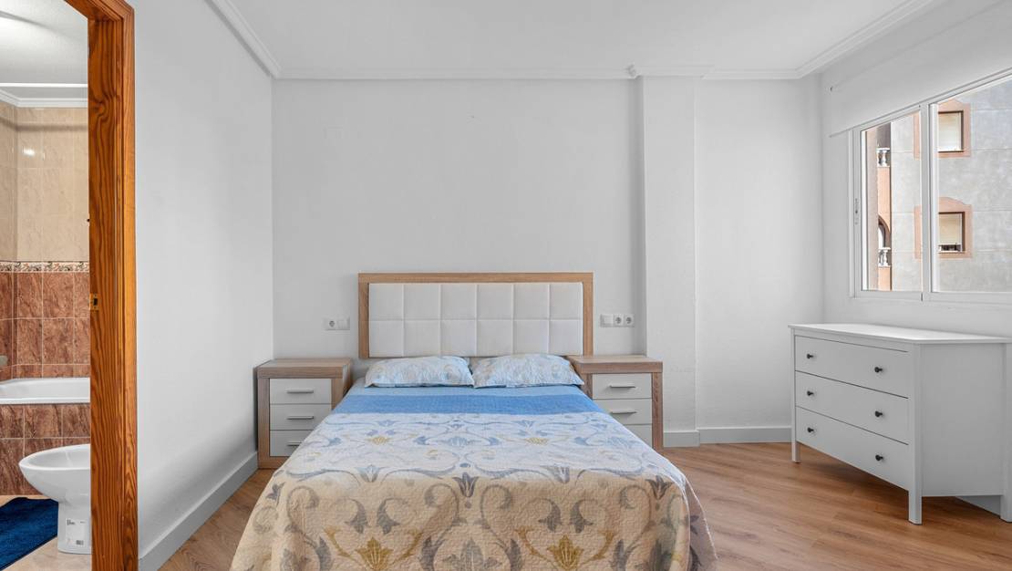 Sale - Apartment - Torrevieja - Torrevieja Centro