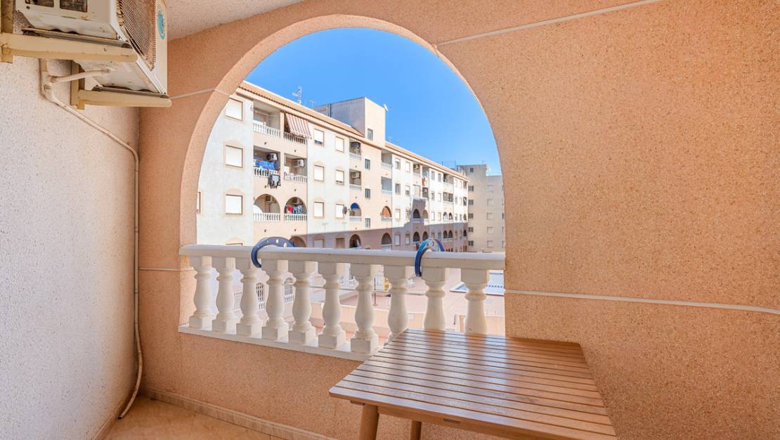 Sale - Apartment - Torrevieja - Torrevieja Centro