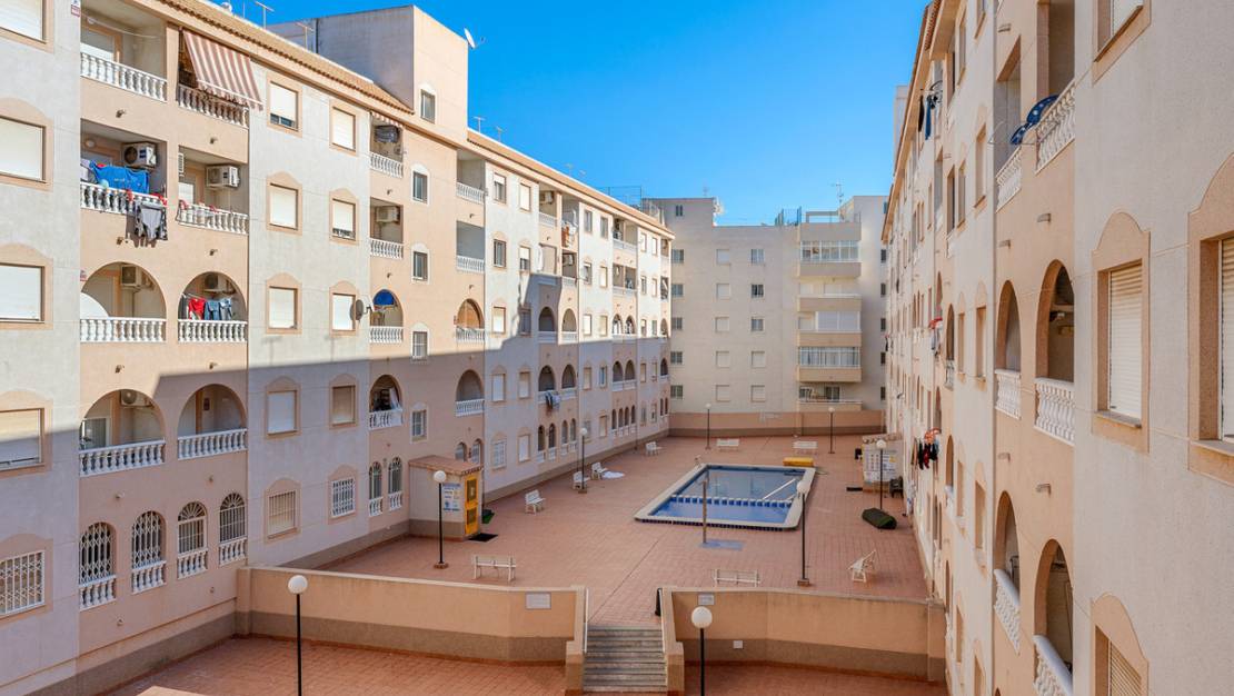 Sale - Apartment - Torrevieja - Torrevieja Centro