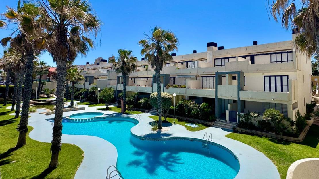 Sale - Apartment - Torrevieja - Torrevieja Centro