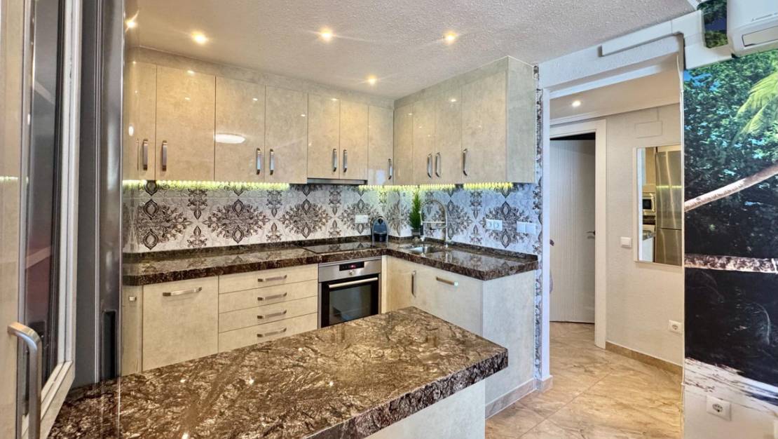Sale - Apartment - Torrevieja - Torrevieja Centro