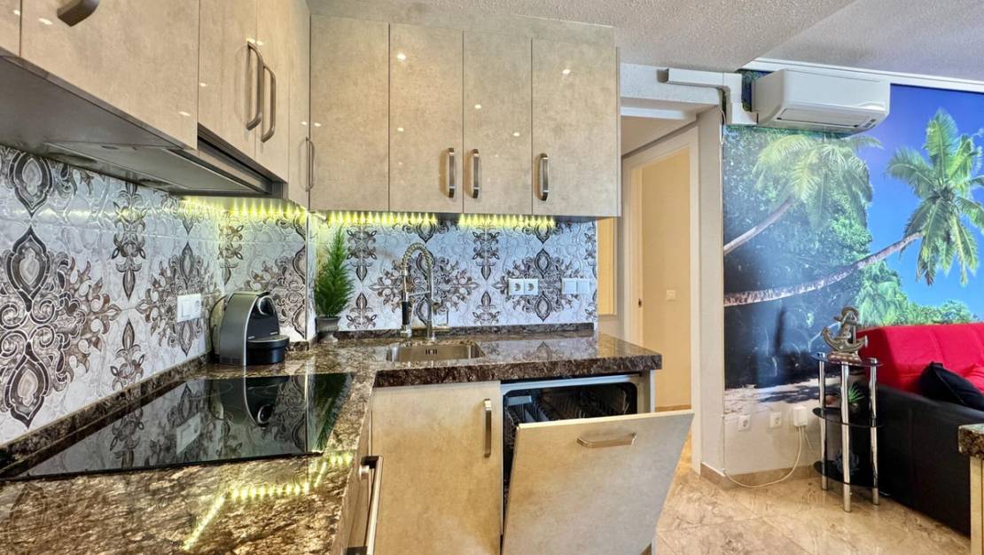 Sale - Apartment - Torrevieja - Torrevieja Centro