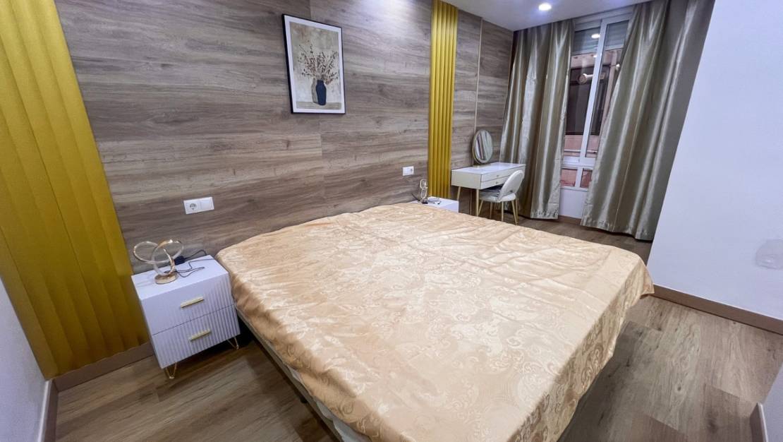 Sale - Apartment - Torrevieja - Torrevieja Centro