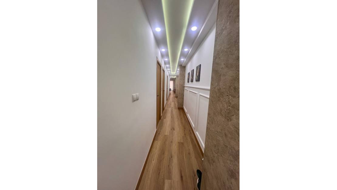 Sale - Apartment - Torrevieja - Torrevieja Centro