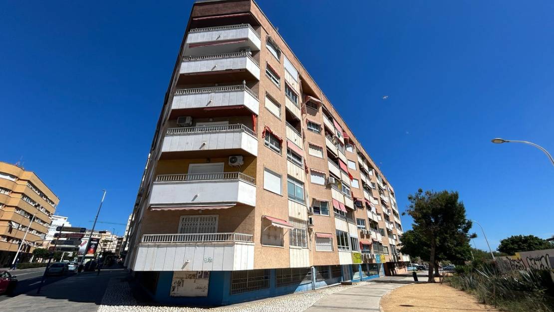 Sale - Apartment - Torrevieja - Torrevieja Centro