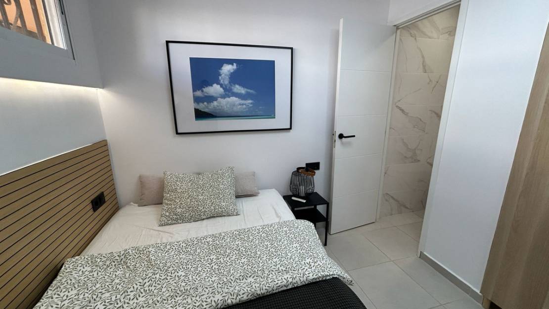 Sale - Apartment - Torrevieja - Torrevieja Centro