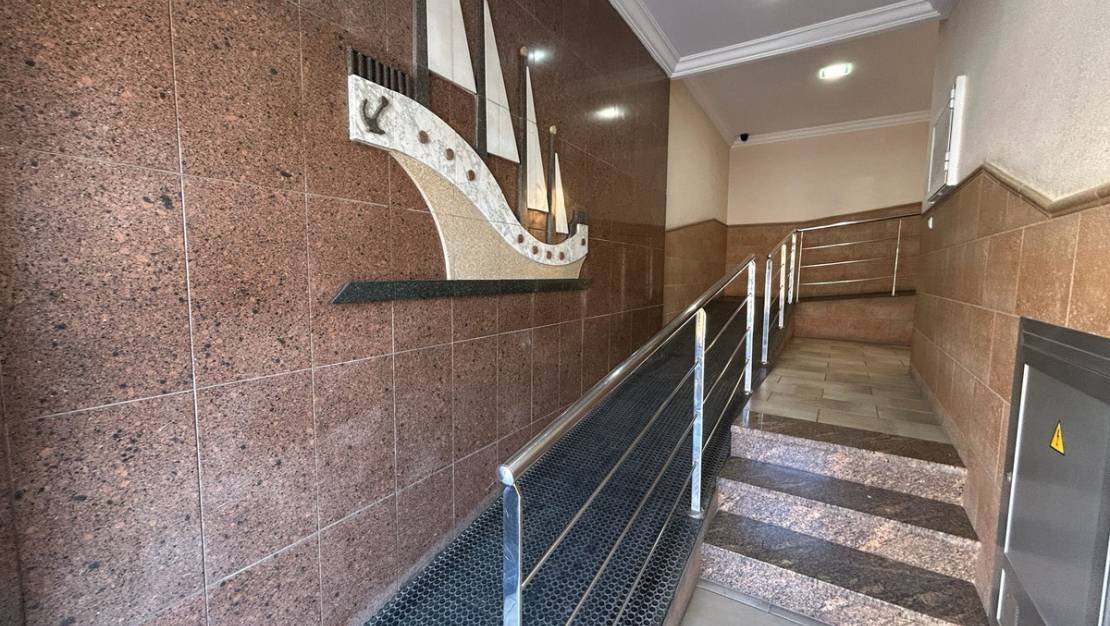 Sale - Apartment - Torrevieja - Torrevieja Centro