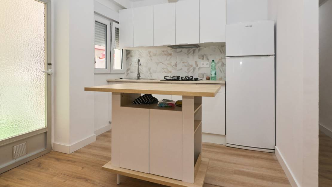 Sale - Apartment - Torrevieja - Torrevieja Centro