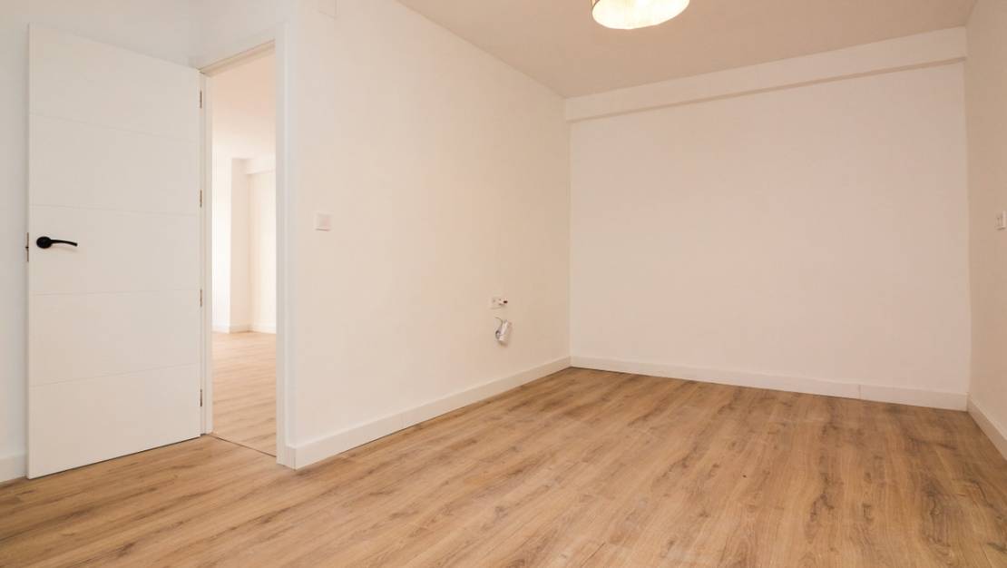 Sale - Apartment - Torrevieja - Torrevieja Centro