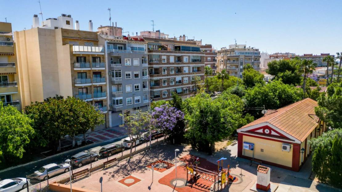 Sale - Apartment - Torrevieja - Torrevieja Centro