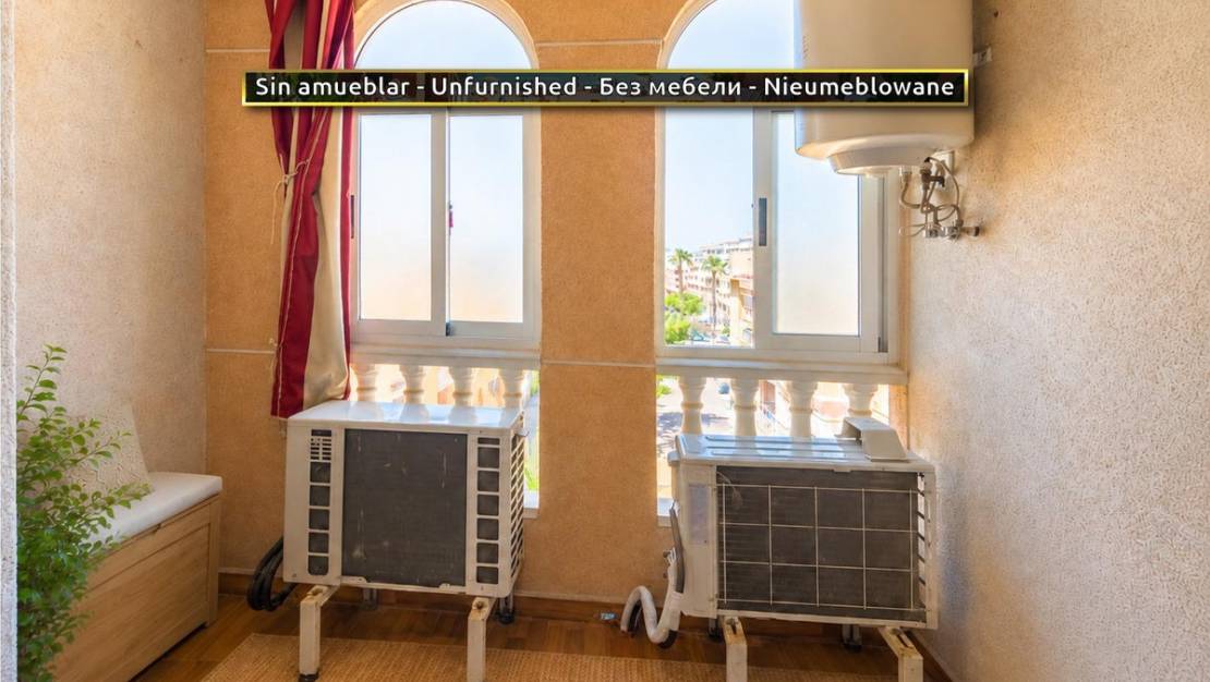 Sale - Apartment - Torrevieja - Torrevieja Centro