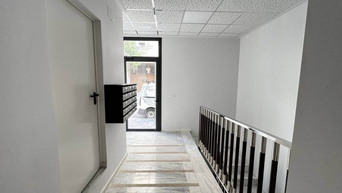 Sale - Apartment - Torrevieja - Torrevieja Centro