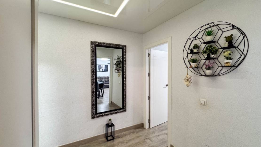 Sale - Apartment - Torrevieja - Torrevieja Centro