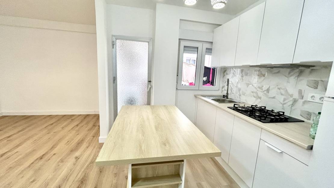 Sale - Apartment - Torrevieja - Torrevieja Centro