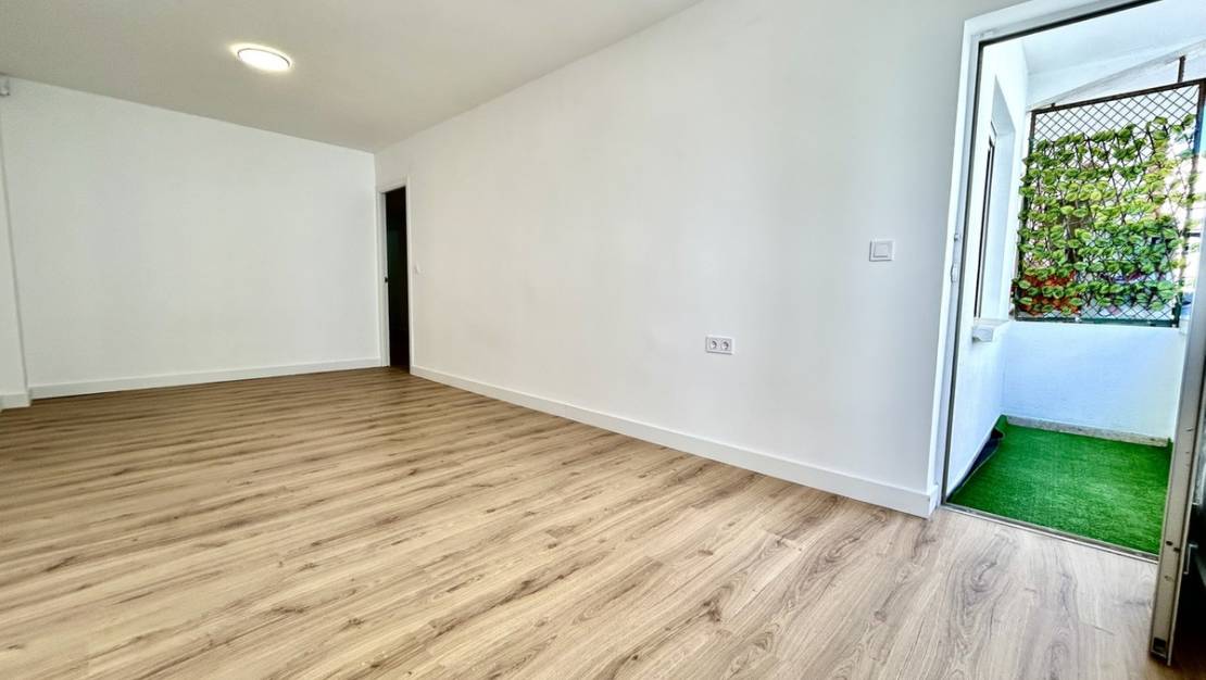 Sale - Apartment - Torrevieja - Torrevieja Centro