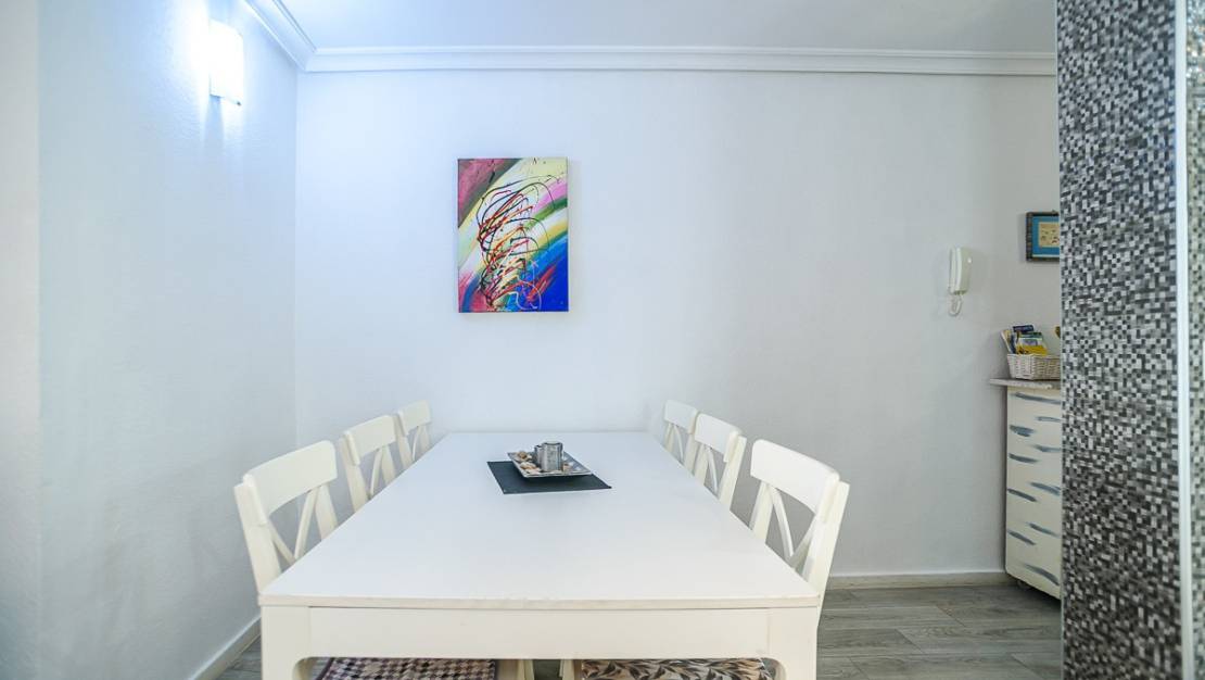 Sale - Apartment - Torrevieja - Torrevieja Centro
