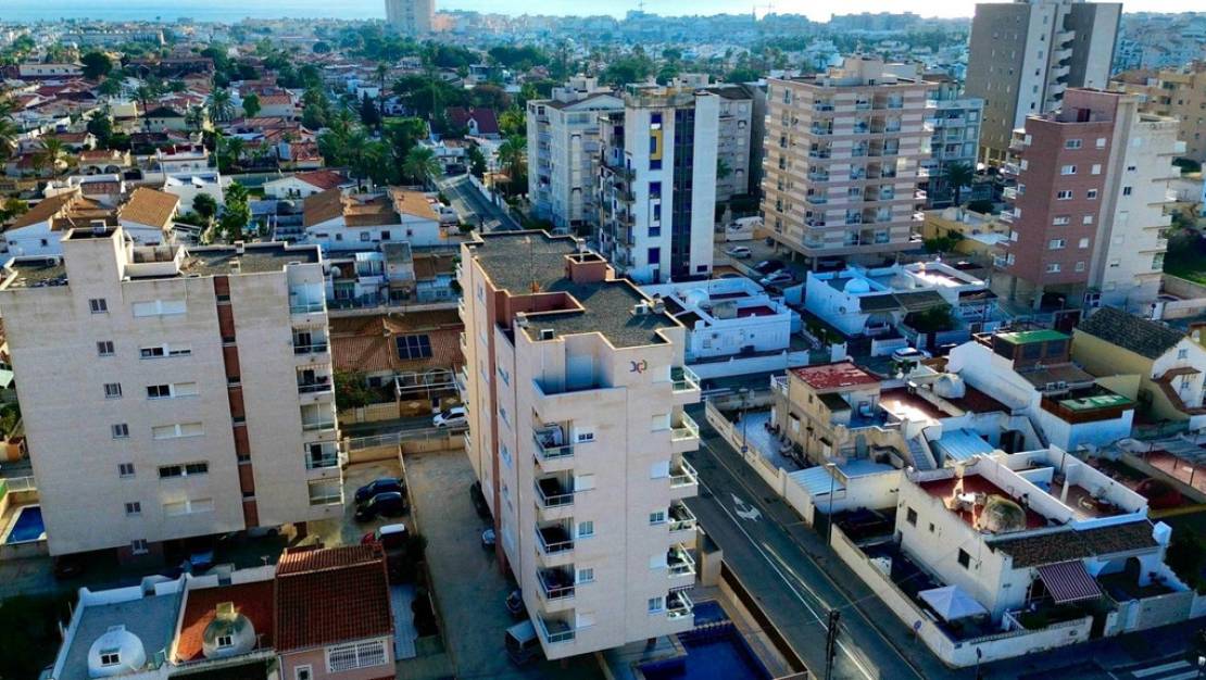 Sale - Apartment - Torrevieja - Torrevieja Centro