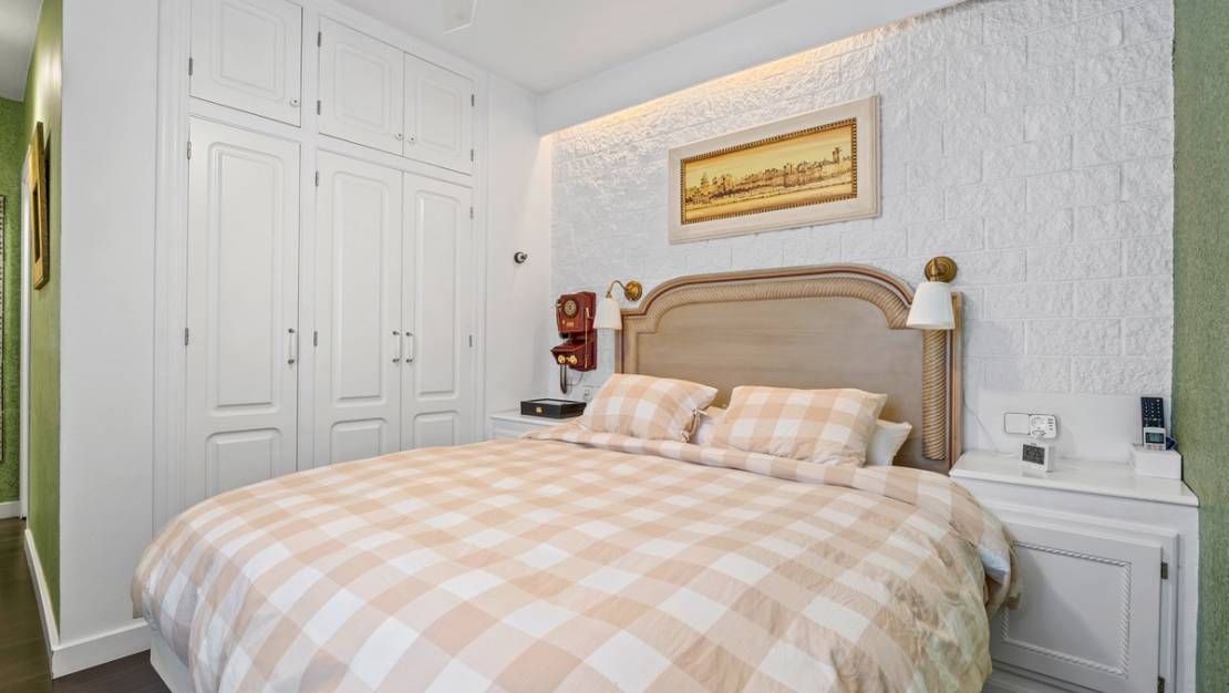 Sale - Apartment - Torrevieja - Torrevieja Centro