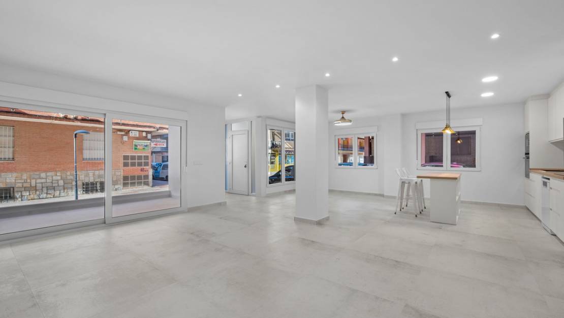 Sale - Apartment - Torrevieja - Torrevieja Centro