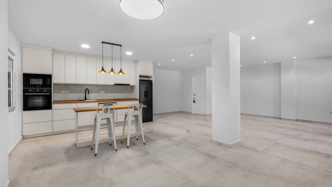 Sale - Apartment - Torrevieja - Torrevieja Centro