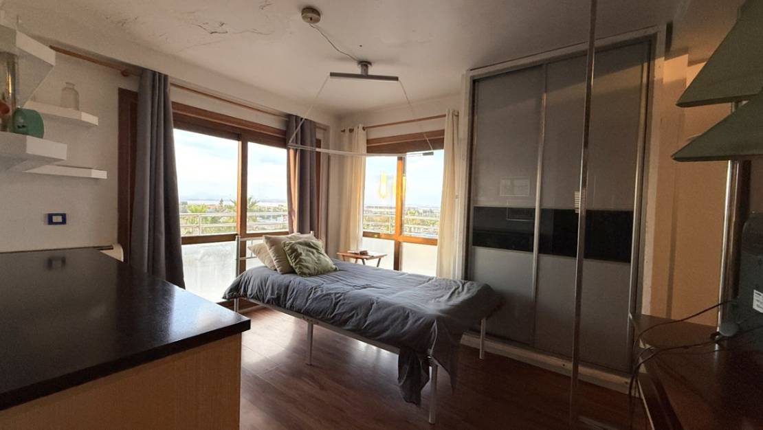Sale - Apartment - Torrevieja - Torrevieja Centro