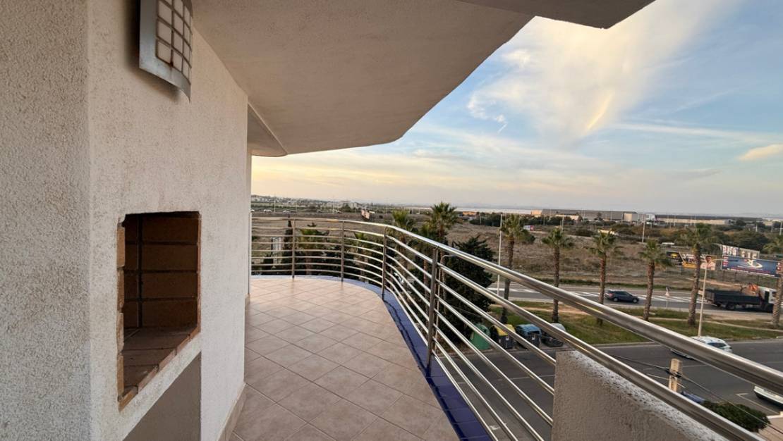 Sale - Apartment - Torrevieja - Torrevieja Centro