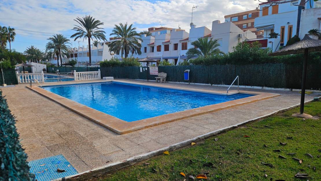 Sale - Apartment - Torrevieja - Torrevieja Centro