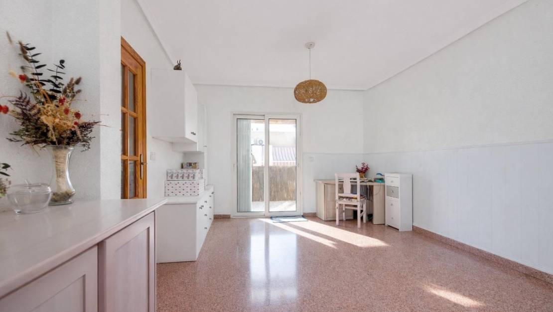 Sale - Apartment - Torrevieja - Torrevieja Centro