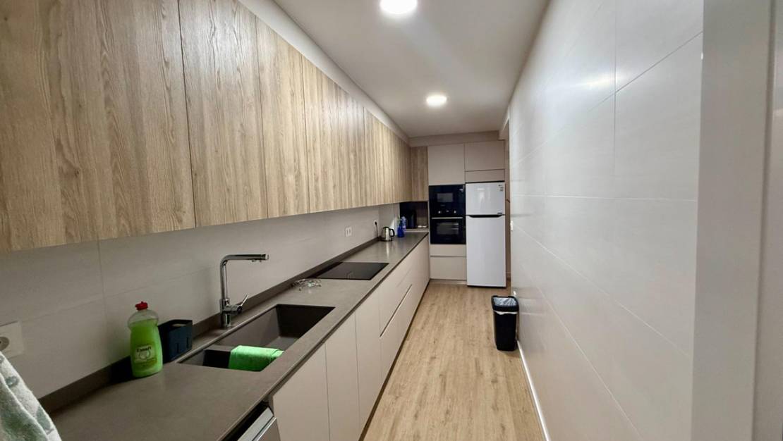 Sale - Apartment - Torrevieja - Torrevieja Centro