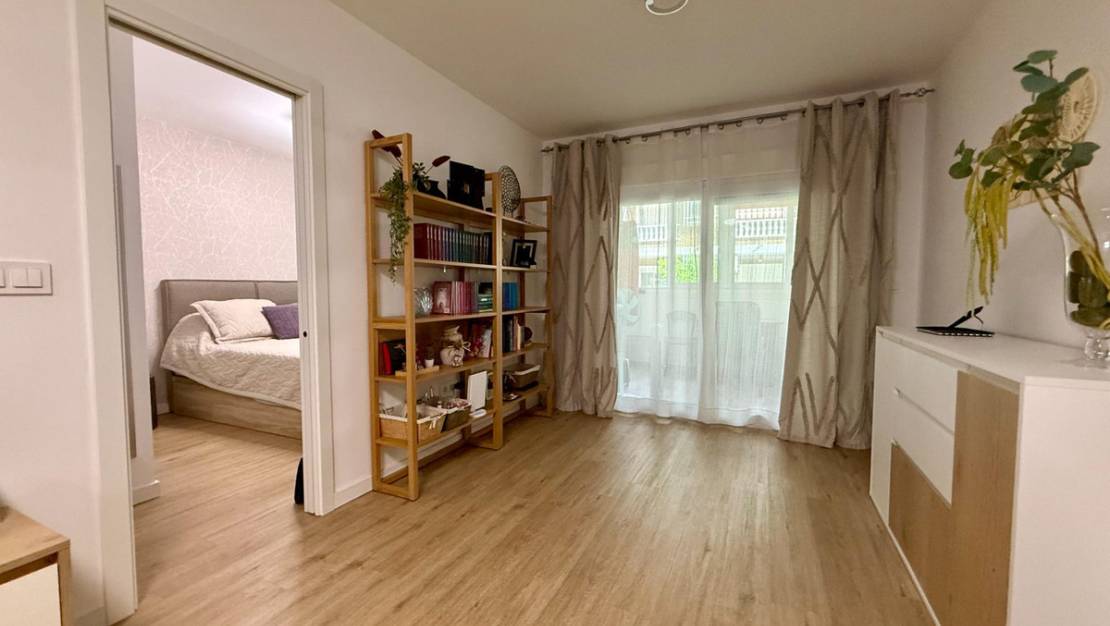 Sale - Apartment - Torrevieja - Torrevieja Centro