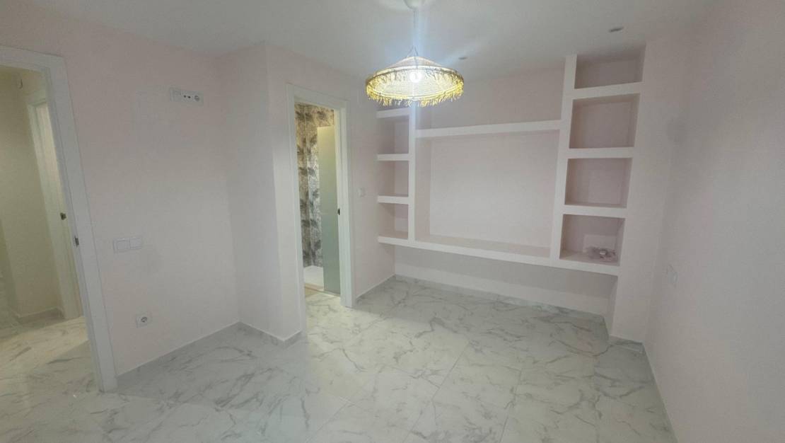 Sale - Apartment - Torrevieja - Torrevieja Centro