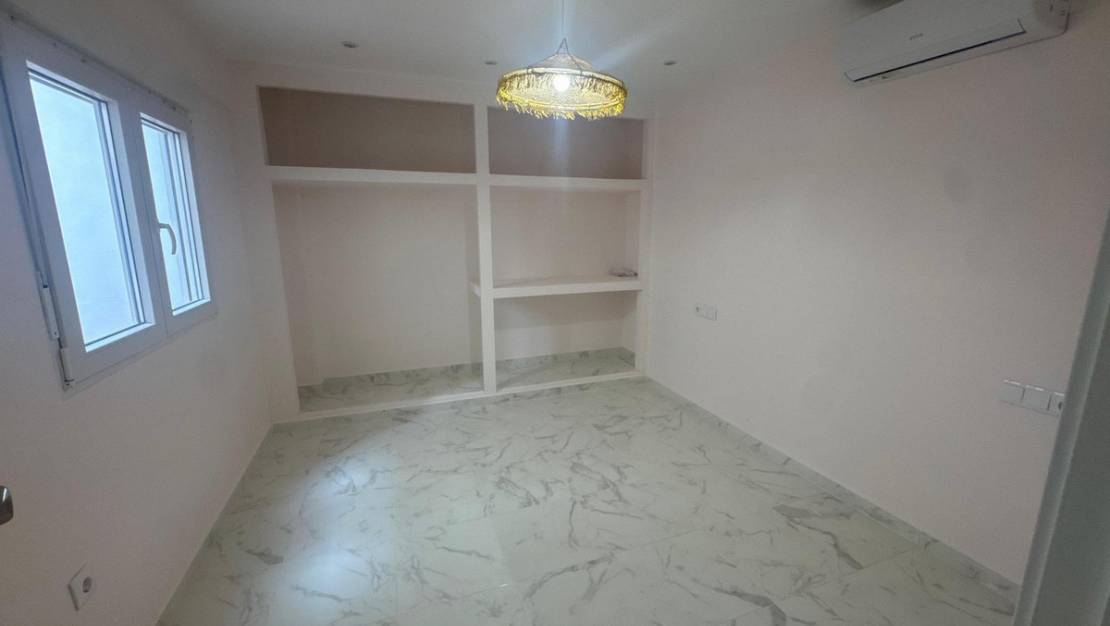 Sale - Apartment - Torrevieja - Torrevieja Centro