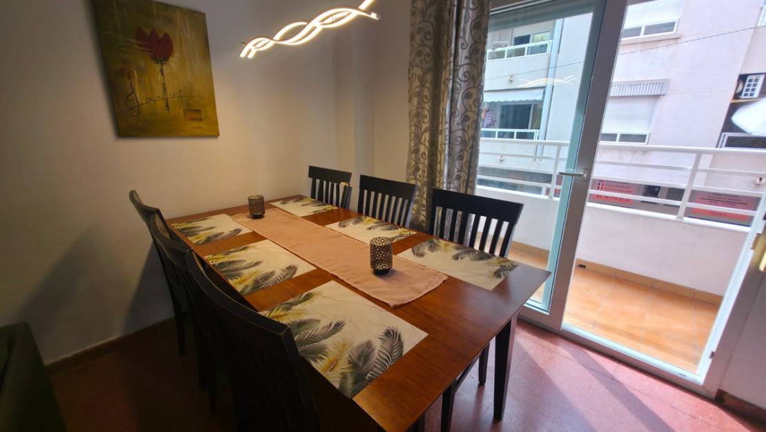 Sale - Apartment - Torrevieja - Torrevieja Centro