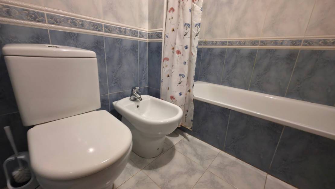 Sale - Apartment - Torrevieja - Torrevieja Centro