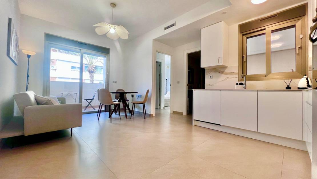 Sale - Apartment - Torrevieja - Torrevieja Centro